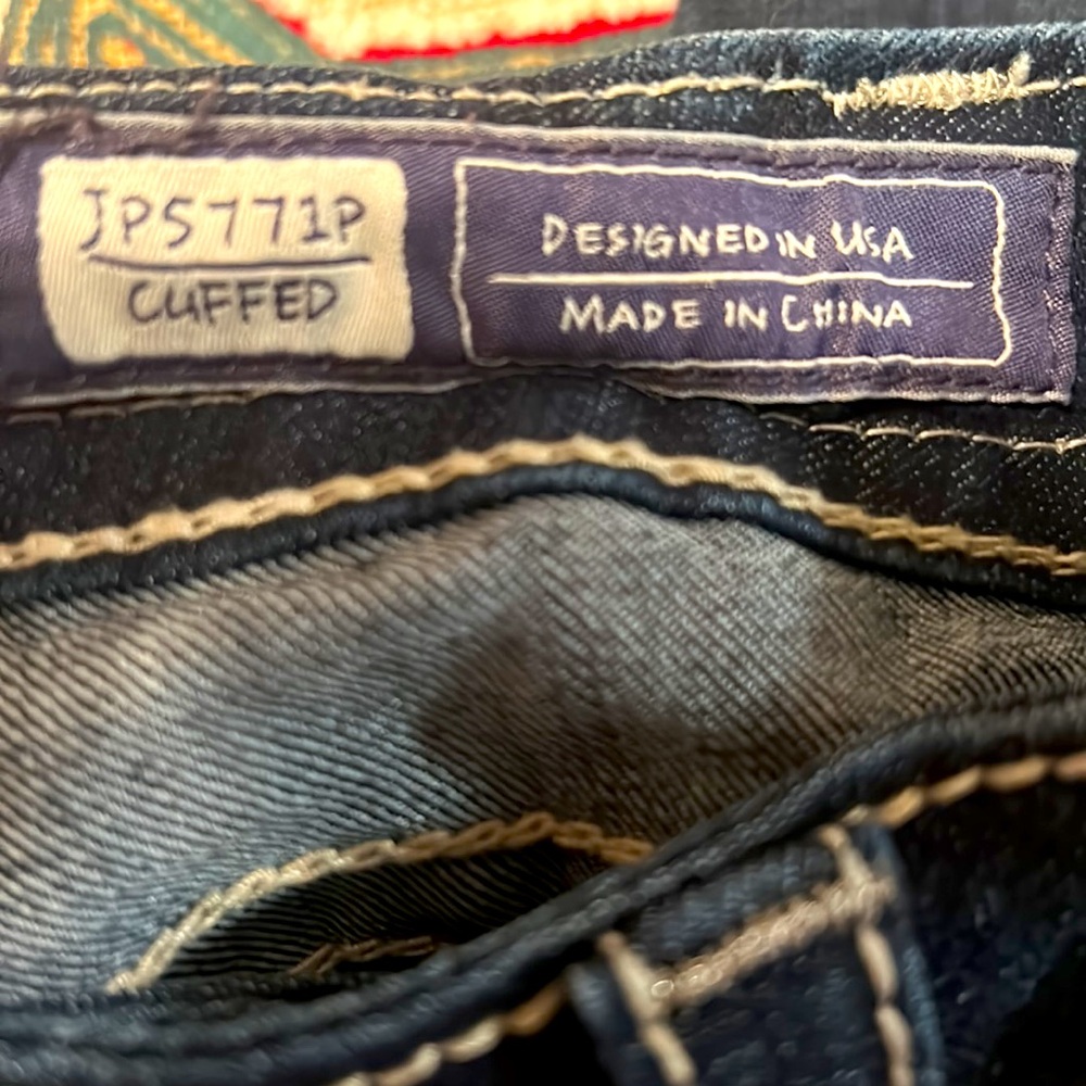 MISS ME⭐️LIKE NEW⭐️Cropped CROSS JEANS👖with Bling Size 29 Dark Wash JP5771P💙 - Picture 4 of 13